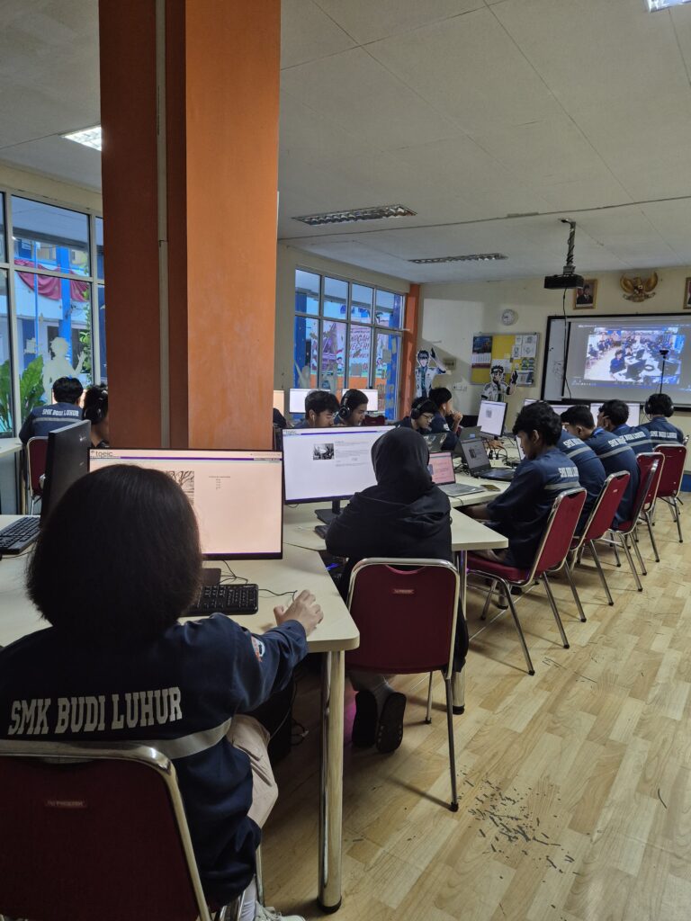 bc8e3530-7649-4476-ac0e-7b0067158f9c-768x1024 Tes TOEIC 2025: 57 Siswa SMK Budi Luhur Ikuti Ujian Standar Internasional